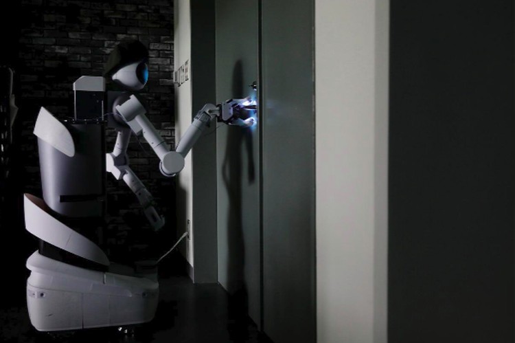 robot jepang ugo