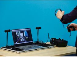 Aksi Robot Ugo Perangi Virus Corona