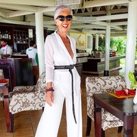 Model asal Inggris Sheila Kiss masih memiliki perawakan yang mempesona di usianya yang ke-62. Wanita yang kini tinggal di Bali itu bahkan mengaku banyak ditaksir pria-pria muda.  Foto: dok. Instagram