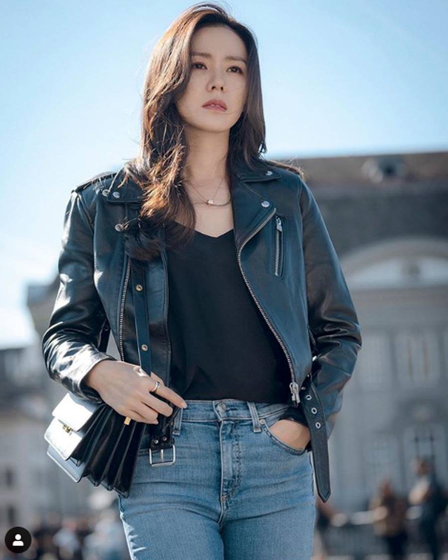  Son  Ye  Jin  Wanita Tercantik Sedunia Lagi Mancing Aja 