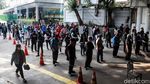 Panjangnya Antrean Rapid Test Corona di Terowongan Kendal