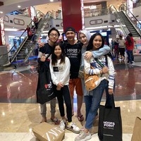 Adelia Pasha juga merupakan sosok ibu tiri yang baik bagi anak-anak Pasha Ungu dari pernikahan terdahulu. Ini potret kedekatan mereka. Foto: Instagram