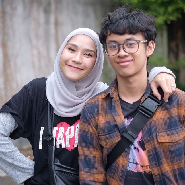 Sosok Zaskia Adya Mecca jadi ibu penuh perhatian pada putra tirinya, Barmastya Bhumi. Foto: Instagram