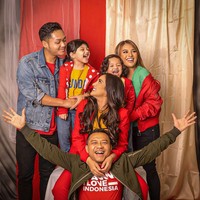 Kedekatan Ashanty dengan Aurel dan Azriel tentu tak perlu diragukan lagi. Ashanty pun dikenal sebagai ibu tiri yang baik bagi Aurel dan Azriel. Foto: Instagram