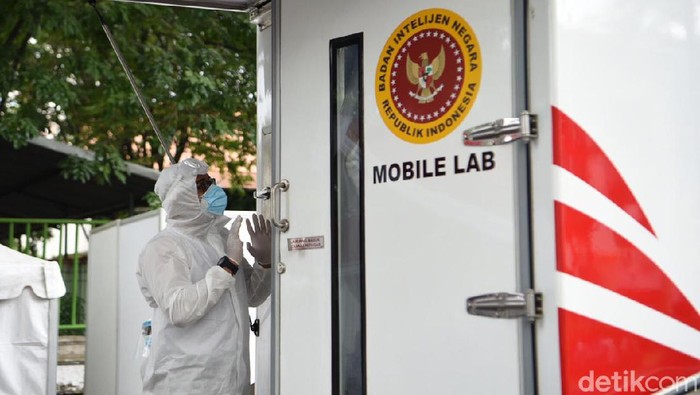 BIN menggelar rapid test dan swab massal selama 12 hari di surabaya