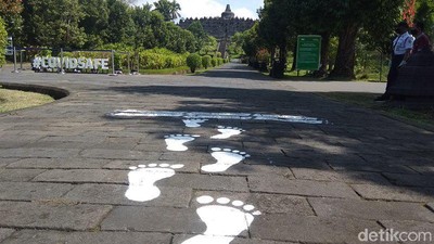 Potret New Normal di Candi Borobudur