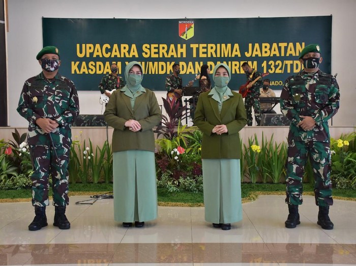 Danrem Tadulako, Brigjen Farid Makruf (paling kiri).