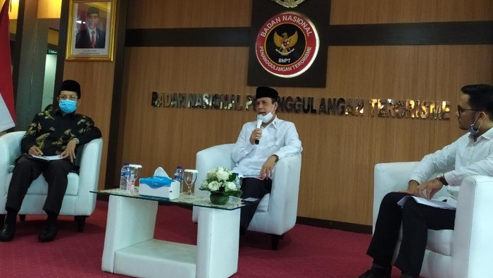 Kepala BNPT Komjen Boy Rafli Amar dalam diskusi