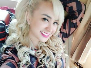 Keluarga Stres Lia Ladysta Jadi Tersangka Kasus Pak Haji Syahrini