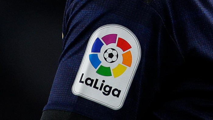 SEVILLE, SPAIN - MARCH 08: Vinicius Jr of Real Madrid CF looks on during the Liga match between Real Betis Balompie and Real Madrid CF at Estadio Benito Villamarin on March 08, 2020 in Seville, Spain. (Photo by Fran Santiago/Getty Images)