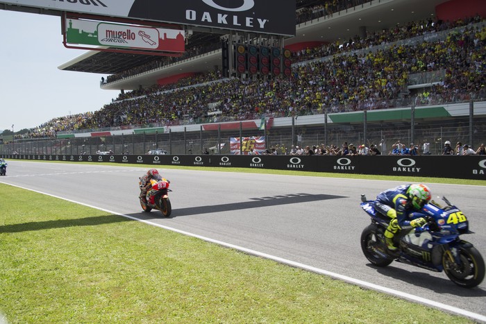 SCARPERIA, ITALY - JUNE 03:  Valentino Rossi of Italy and Movistar Yamaha MotoGP leads the field during the MotoGP race during the MotoGp of Italy - Race at Mugello Circuit on June 3, 2018 in Scarperia, Italy.  (Photo by Mirco Lazzari gp/Getty Images)