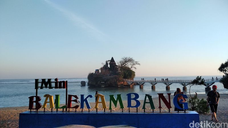 Pantai Balekambang Malang