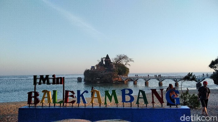  Pantai  Malang  Selatan Yang  Sudah  Buka  PANTAI  INDAH