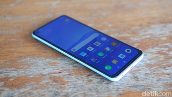 Ponsel ini bisa dipesan mulai 9-16 Juni 2020 di Lazada, Akulaku, Mi.com dan toko Xiaomi. Penjualan perdananya sendiri 17 Juni. Foto: Adi Fida Rahman/detikINET