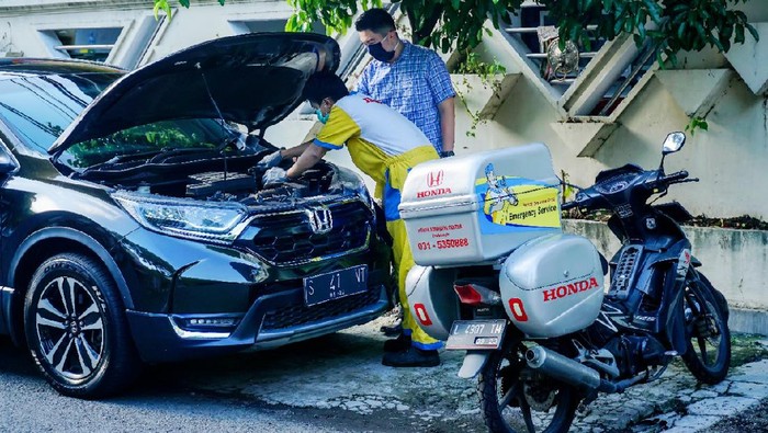 Servis mobil Honda