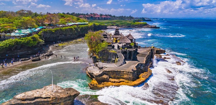 TANAH LOT BALI