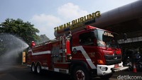 Penyemprotan ini dilakukan untuk mengantisipasi penyebaran virus corona di taman wisata bertema budaya Indonesia tersebut.