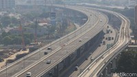 Sebelumnya, jalan tol ini dibuka secara bertahap sejak, Minggu (7/6) dan Senin (8/6) lalu.