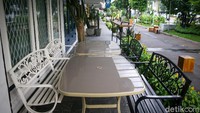 Ditutupnya tempat nongkrong tersebut demi memutus rantai penyebaran COVID-19.