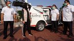 Toyota Donasikan Ambulans ke Pemda Karawang