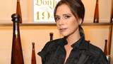 Victoria Beckham Nyanyi Lagu Spice Girls di Karaoke, Netizen Heboh