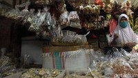 Selain Pasar Serdang, sejumlah pasar lain di kawasan Jakarta juga turut dites COVID-19 sebagai salah satu upaya untuk mengantisipasi penyebaran virus Corona di ibu kota.