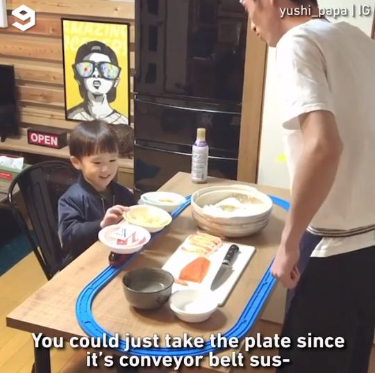anak dan ayah bikin resto sushi