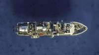 Guam adalah daratan terdekat Palung Mariana yakni berjarak 321 kilometer. Sullivan adalah orang pertama dari tiga penjelajah yang telah menyelesaikan misi selama sekitar 10 jam ini, dan dua lagi akan menyusul di minggu ini.