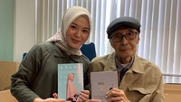 Hingga tokoh sastra Indonesia yakni Sapardi Djoko Darmono. Dok. Instagram/xolovelyayana