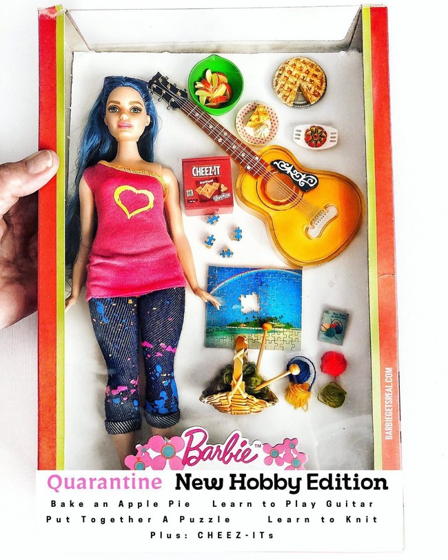 Aku melihat bagaimana hidupku terpengaruhi dengan masalah imej tubuh jadi aku seperti menganggap tubuh Barbie sangat tidak realistis, tidak mungkin dicapai. Jadi ketika aku punya anak aku tidak ingin ada Barbie di rumah, kata Tonya kepada Insider. Foto: Instagram @grandmagetsreal