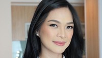 Pemilik nama lengkap Dwi Lestari Pramesty Ariotedjo ini dikenal luas dengan nama Mesty Ariotedjo. Dokter muda dengan paras cantik ini berprofesi sebagai dokter anak sekaligus model. Foto: instagram @mestyariotedjo