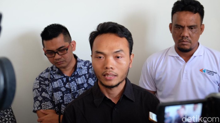 Ketua KPU Karawang Miftah Farid