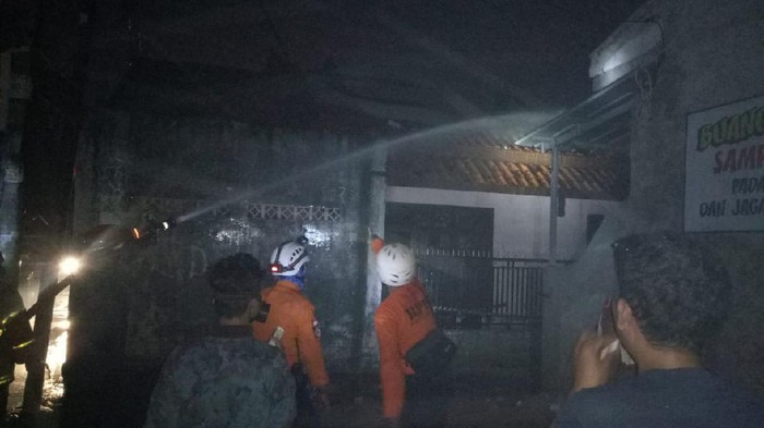 Lokasi rumah di Bekasi yang dibakar pemiliknya sendiri