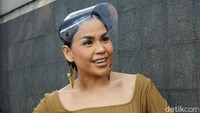 Ia pun mengaku kerap video call dan mengirimkan link-link berisi firman Tuhan untuk saling menguatkan. Pool/Palevi S/detikFoto.