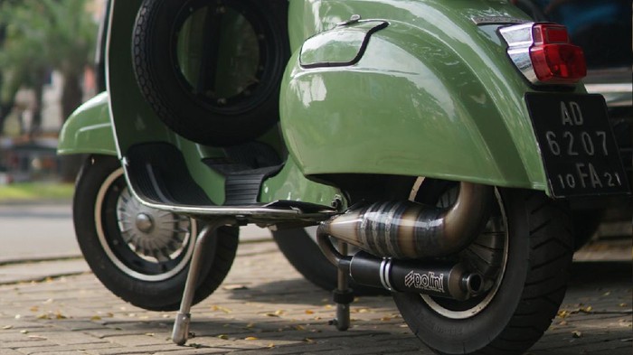 Modifikasi Vespa Andre Taulany