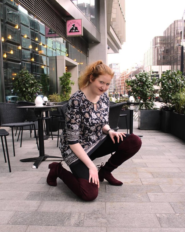 Saya merasa seperti benar-benar mendapat kepercayaan diri sejak bergabung dengan agensi modelling. Mereka berspesialisasi dalam menemukan wanita yang terlihat lebih tinggi atau unik, kata Naomi. Foto: Instagram @naomi.c.lovell