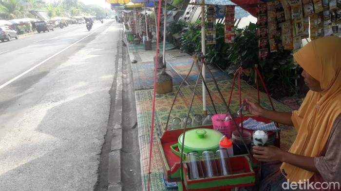 pedagang cingcau di cianjur terlilit utang