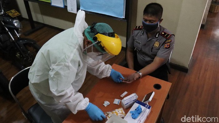 Polisi di bandung dirapid test