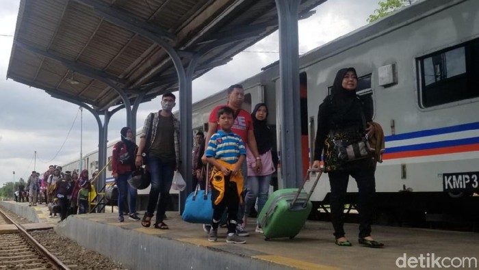 PT KAI Daop 9 Jember kembali mengoperasikan KA Jarak Jauh Reguler secara bertahap
