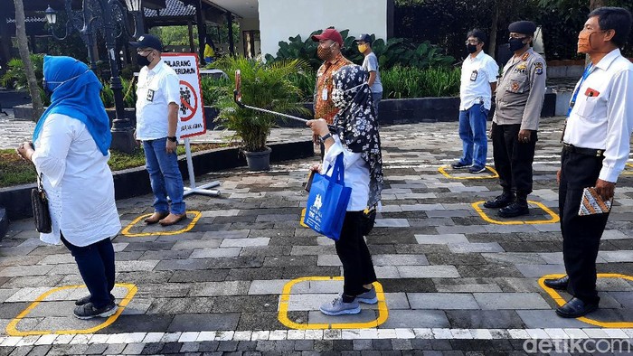 Simulasi Protokol Kesehatan di Candi Prambanan PT TWC Borobudur, Prambanan, dan Ratu Boko melakukan simulasi penerapan protokol kesehatan sebelum kembali dibuka. Simulasi itu akan dilakukan sebanyak 3 kali.