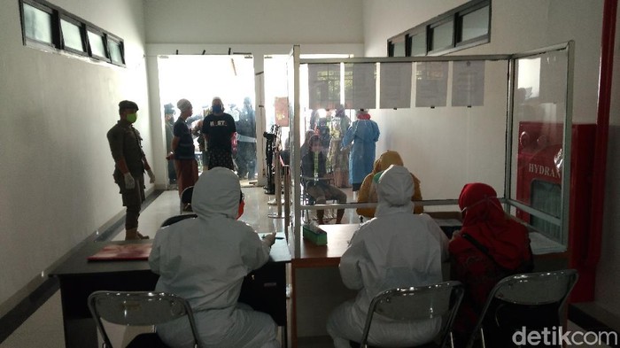 Swab Test Santri Cirebon