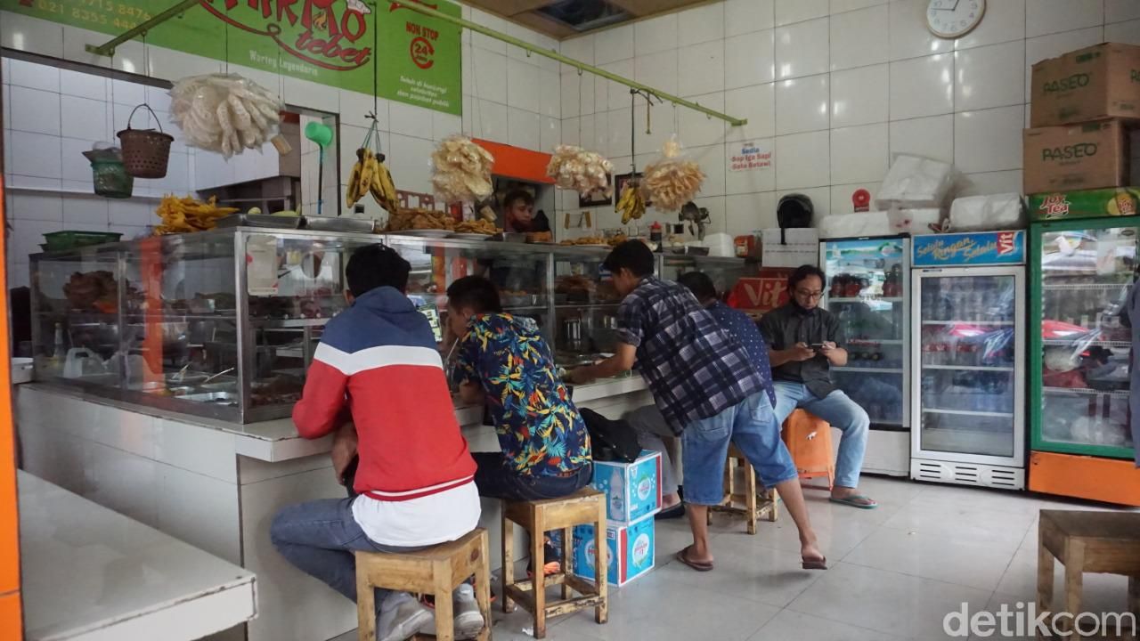 Cara Baru Makan di Warteg Warmo
