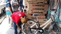 Dalam sehari, toko ini bisa menjual 10-15 unit sepeda. (Foto: Pradito Rida Pertana/detikHealth)