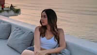 Anya Geraldine... pose menggodamu itu lo. Foto: Dok. Instagram/anyageraldine