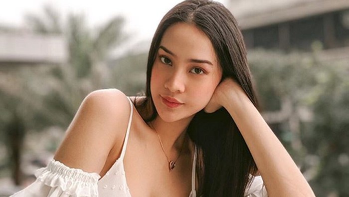 Anya Geraldine Anya Geraldine