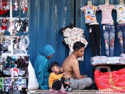 Belum Resmi, Pedagang Pasar Pagi Sudah Buka Lapak