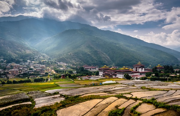Krisis ini membantu Bhutan untuk melihat peluang dalam merangkul tren perjalanan kesehatan, dan membuat Bhutan sebagai destinasi pelepas penat, tempat istirahat dan refleksi diri. Istimewa/dok.cdn.britannica.com  