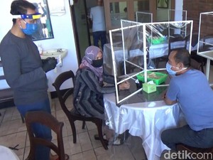 Warung Makan Berbilik Ini Aplikasi Nyata New Normal New Spirit di Banyuwangi
