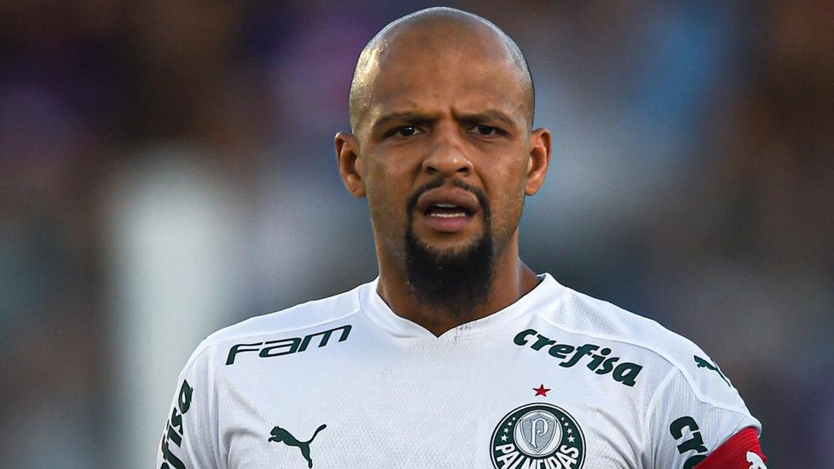 Felipe Melo batal dibeli Real Madrid gara-gara menginjak Arjen Robben di Piala Dunia 2010 (Foto: Getty Images/Marcelo Endelli)
