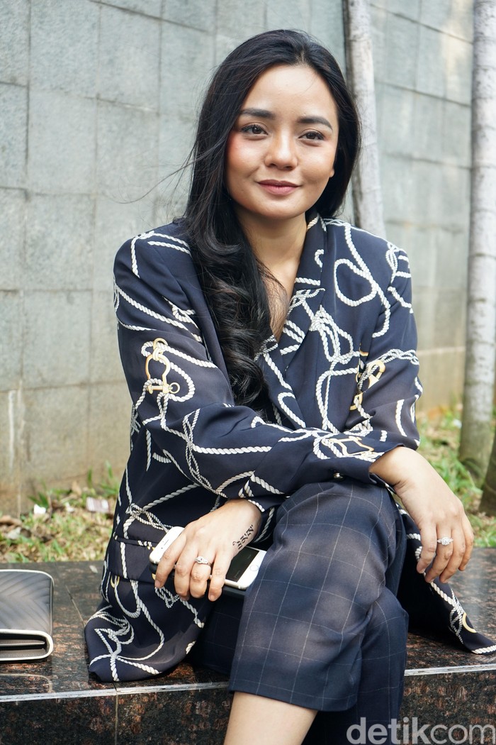 Gita Sinaga Gita Sinaga saat ditemui di kawasan studio Trans TV.
